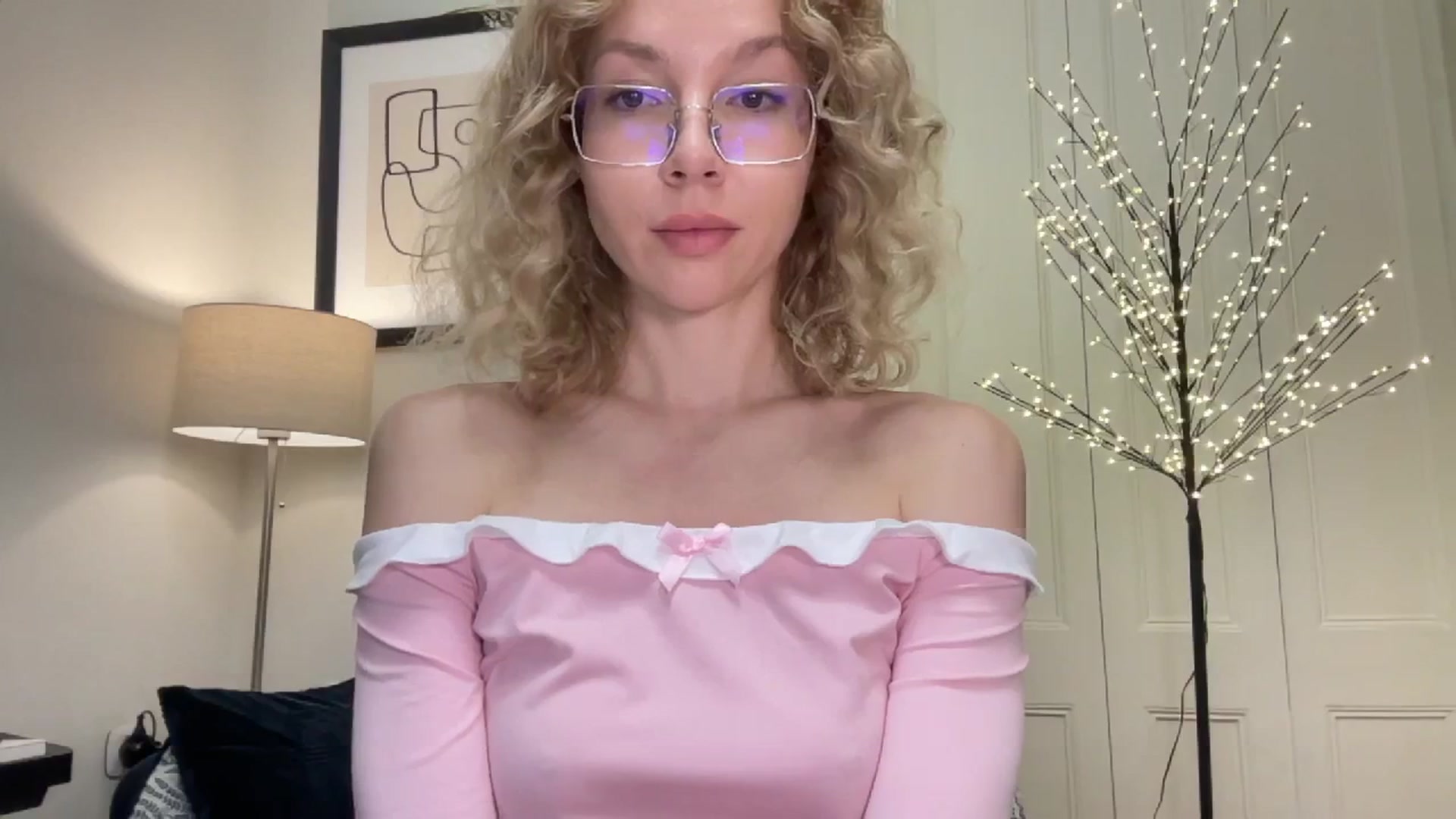 Gallery image thumbnail from Milayah's myfreecams stream on, 12/15/2025, 17:23 image 14 of 20