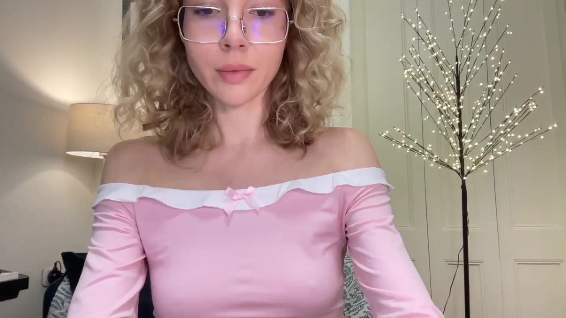 Gallery image thumbnail from Milayah's myfreecams stream on, 12/15/2025, 17:23 image 19 of 20