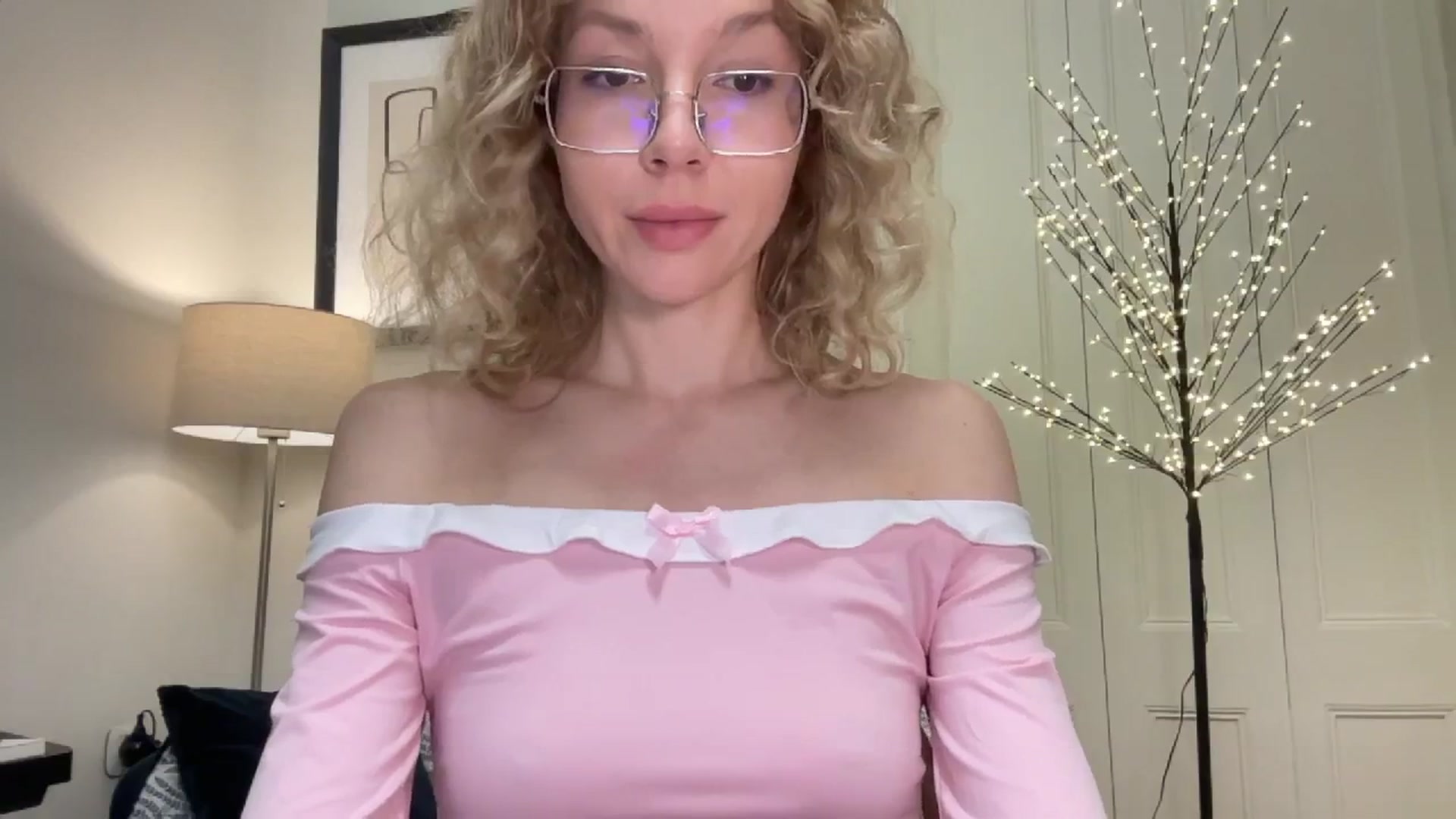 Gallery image thumbnail from Milayah's myfreecams stream on, 12/15/2025, 17:23 image 13 of 20