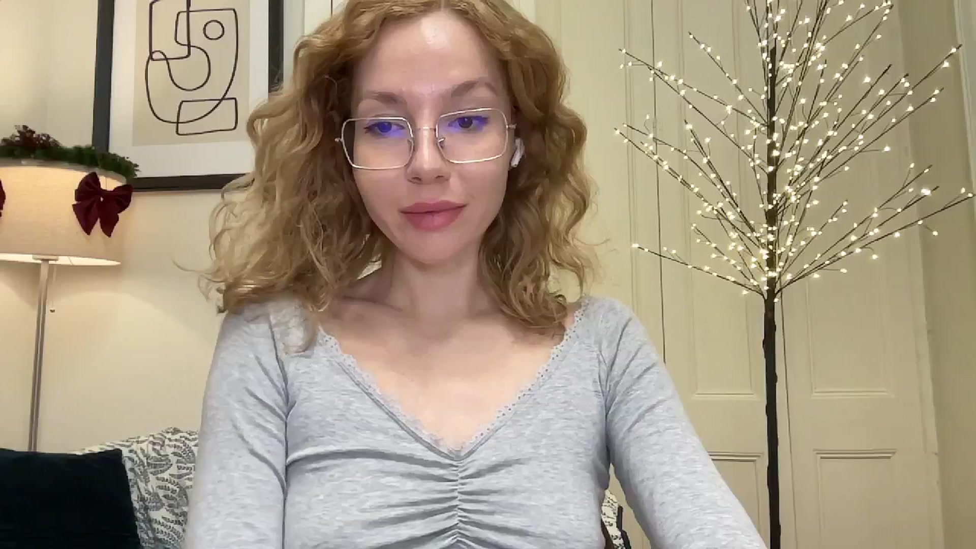 Gallery image thumbnail from Milayah's myfreecams stream on, 12/27/2025, 18:33 image 16 of 20