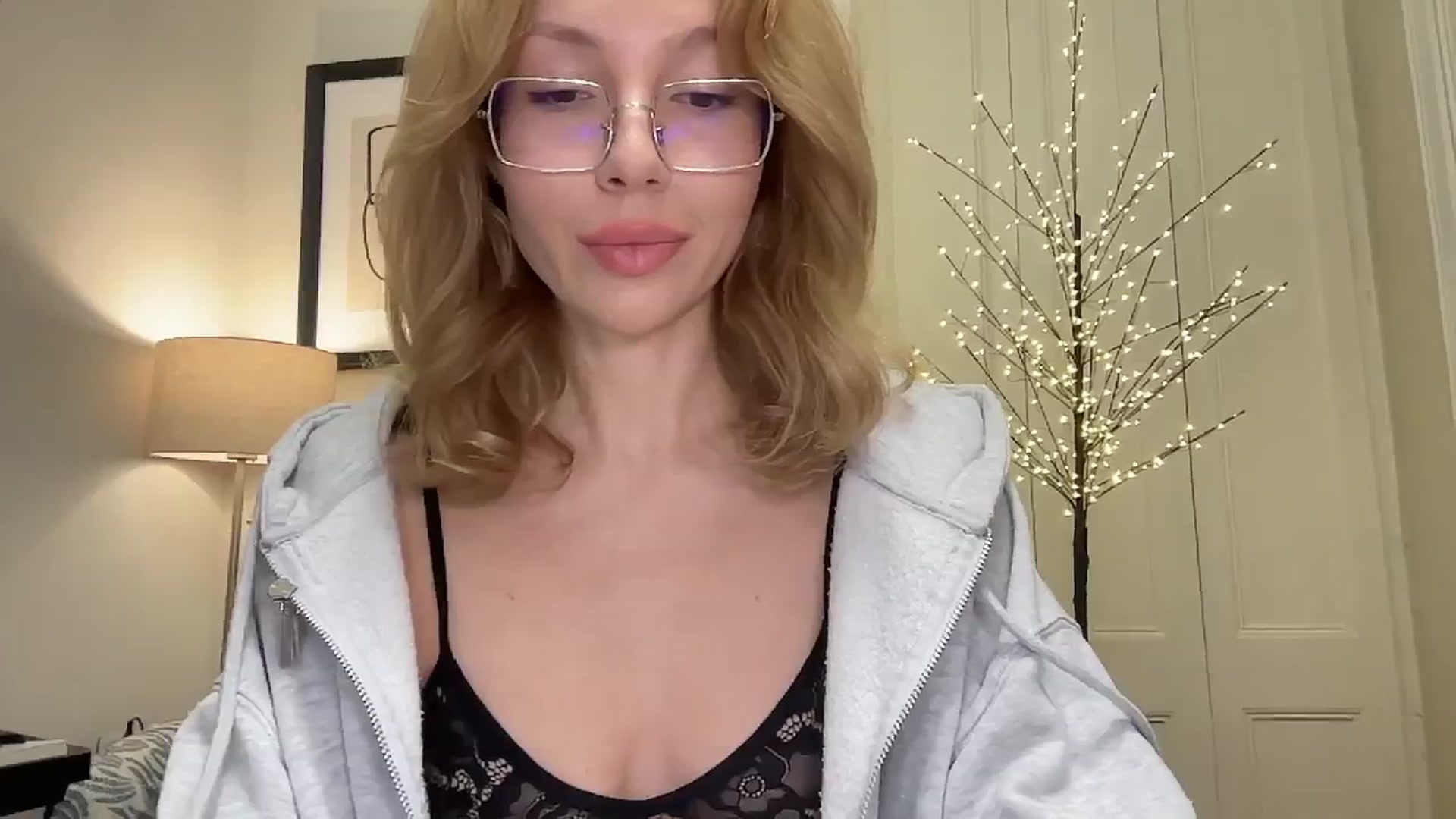 Gallery image thumbnail from Milayah's myfreecams stream on, 01/04/2026, 17:32 image 17 of 20