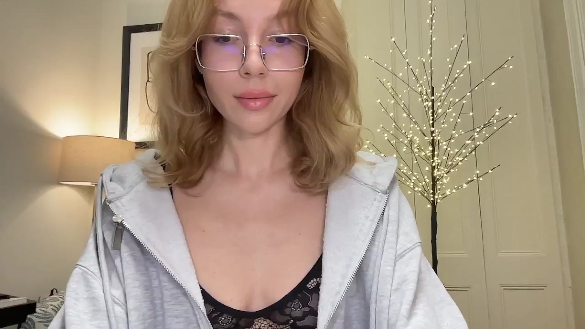 Gallery image thumbnail from Milayah's myfreecams stream on, 01/04/2026, 17:32 image 5 of 20