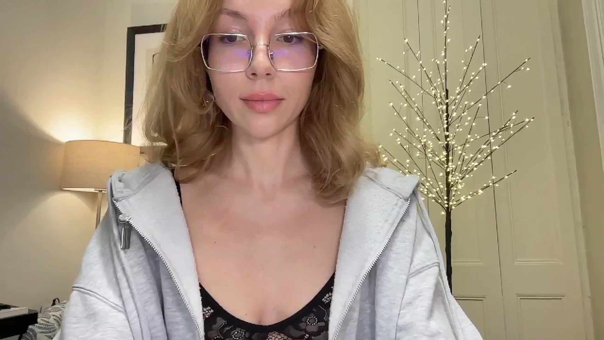 Gallery image thumbnail from Milayah's myfreecams stream on, 01/04/2026, 17:32 image 14 of 20