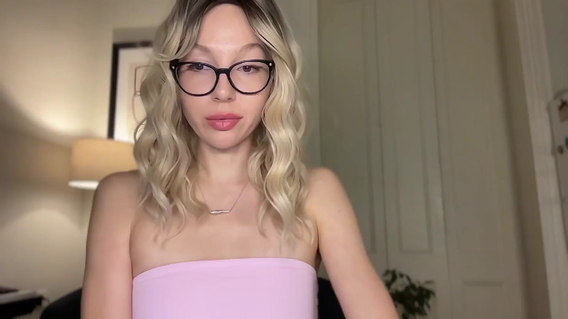 Gallery image thumbnail from Milayah's myfreecams stream on, 03/25/2026, 17:06 image 13 of 20