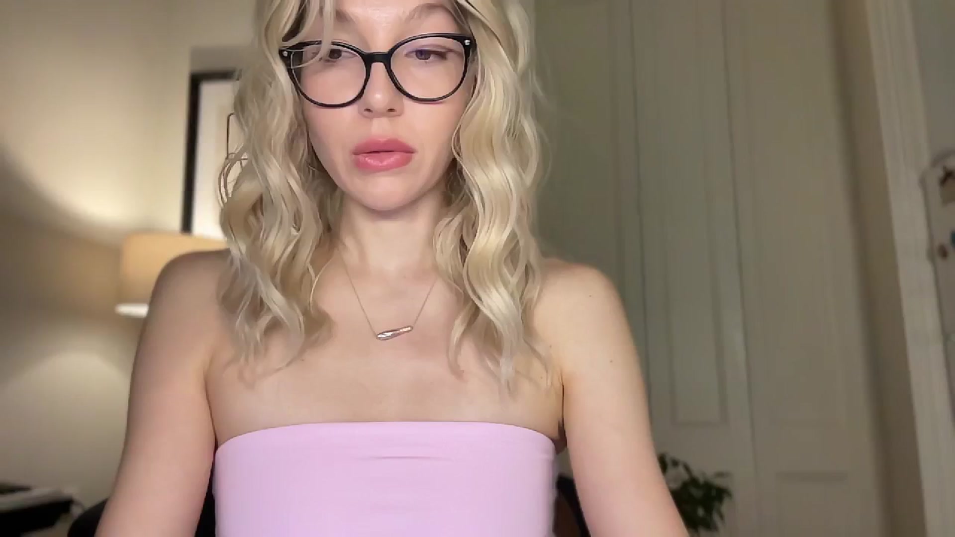 Gallery image thumbnail from Milayah's myfreecams stream on, 03/25/2026, 17:06 image 12 of 20