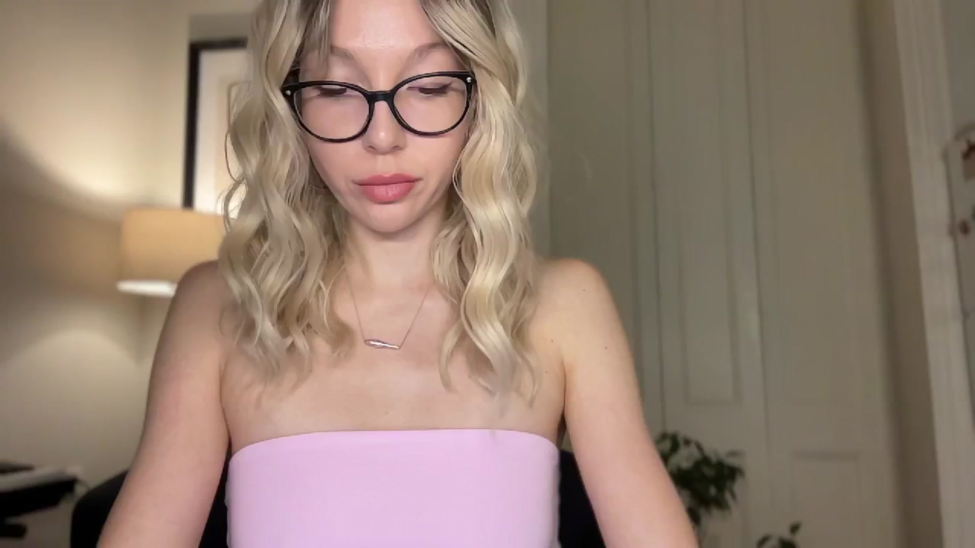 Gallery image thumbnail from Milayah's myfreecams stream on, 03/25/2026, 17:06 image 15 of 20