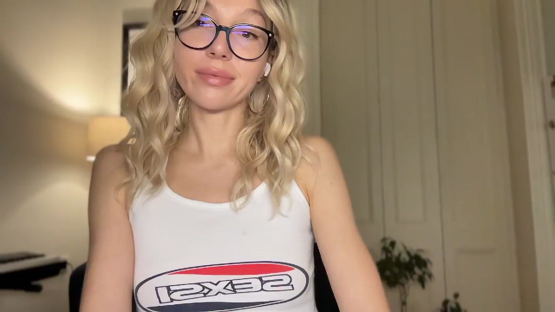 Gallery image thumbnail from Milayah's myfreecams stream on, 03/27/2026, 16:18 image 19 of 20