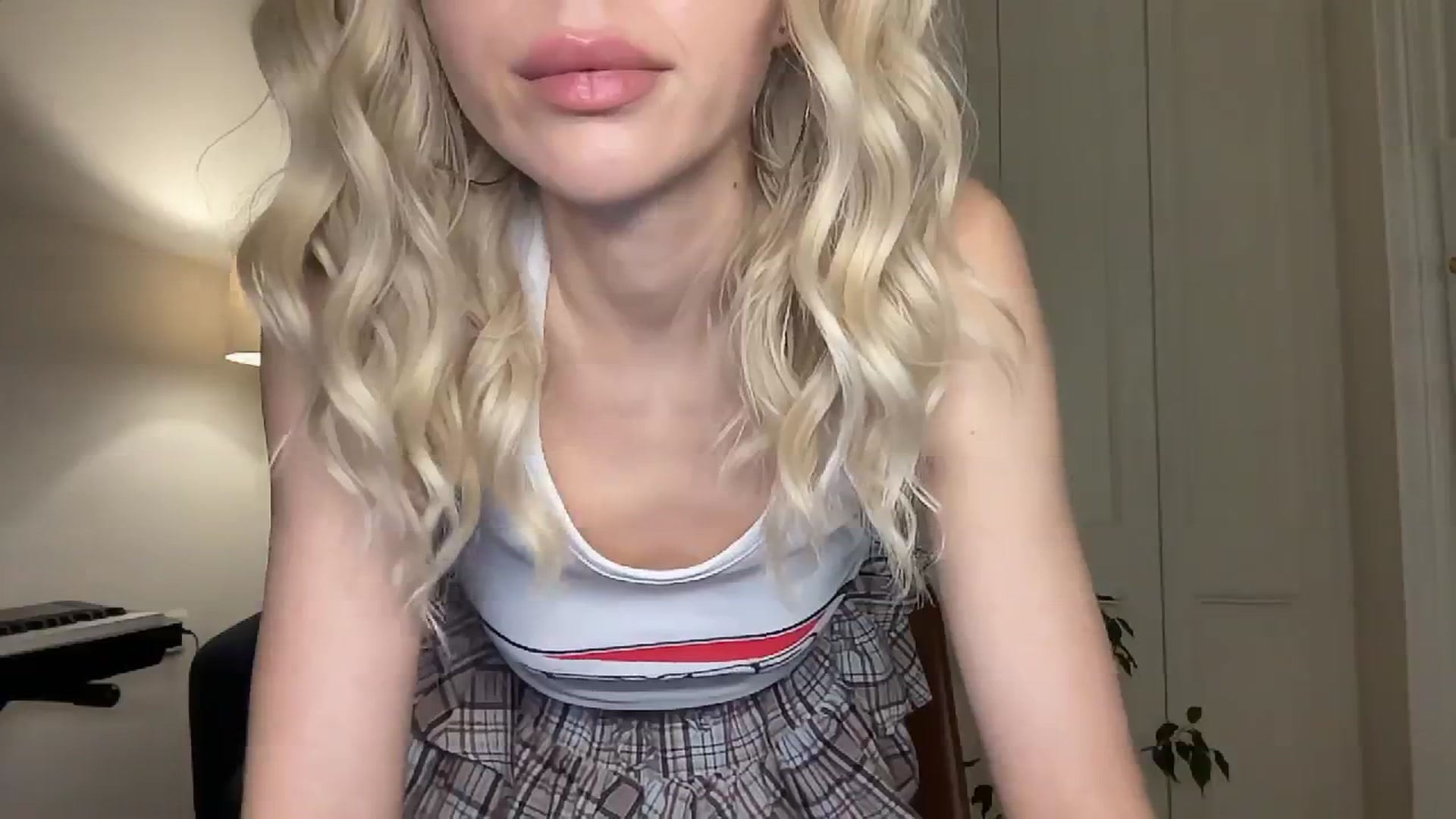 Gallery image thumbnail from Milayah's myfreecams stream on, 03/27/2026, 16:18 image 18 of 20