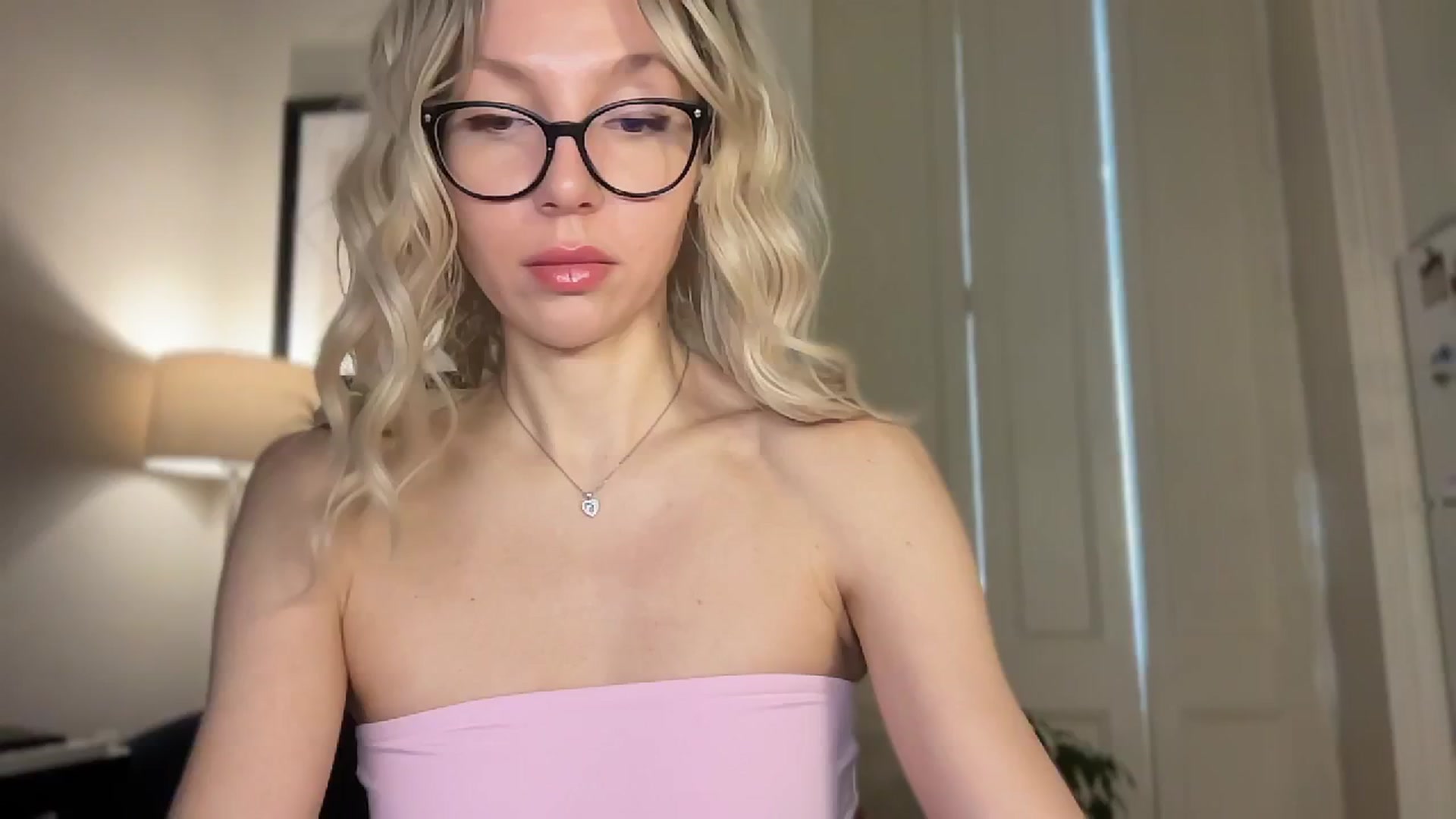 Gallery image thumbnail from Milayah's myfreecams stream on, 04/09/2026, 09:17 image 2 of 20