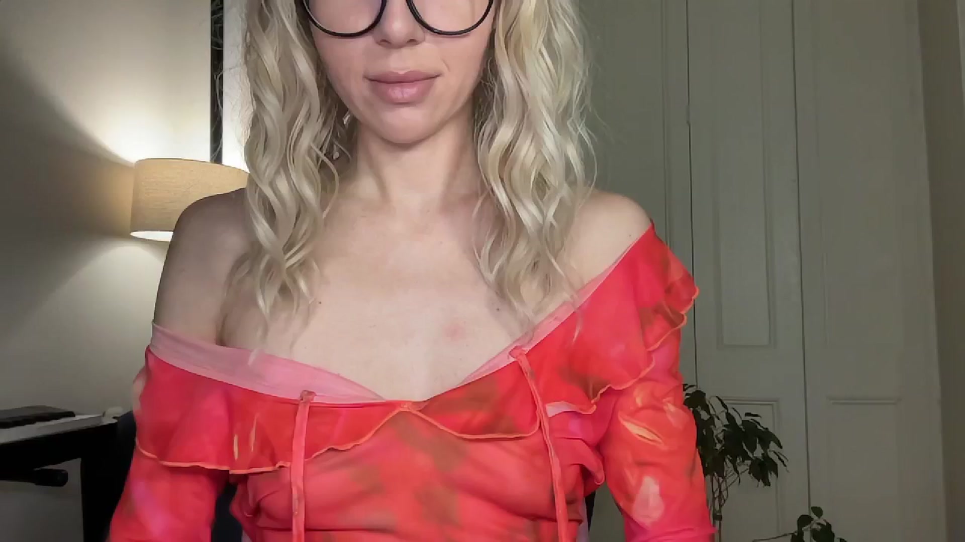 Gallery image thumbnail from Milayah's myfreecams stream on, 04/12/2026, 17:34 image 7 of 20