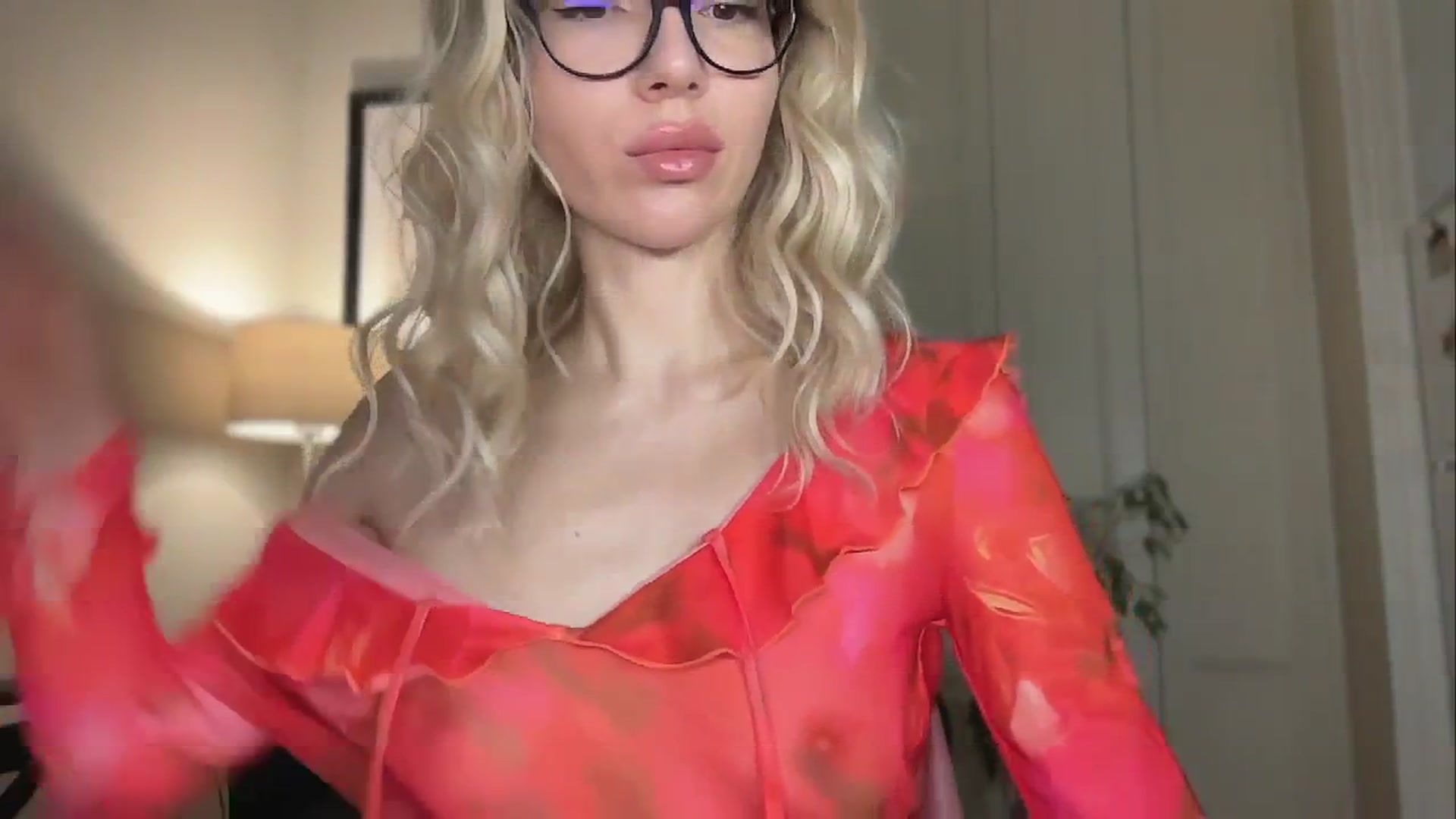 Gallery image thumbnail from Milayah's myfreecams stream on, 04/22/2026, 19:01 image 4 of 20
