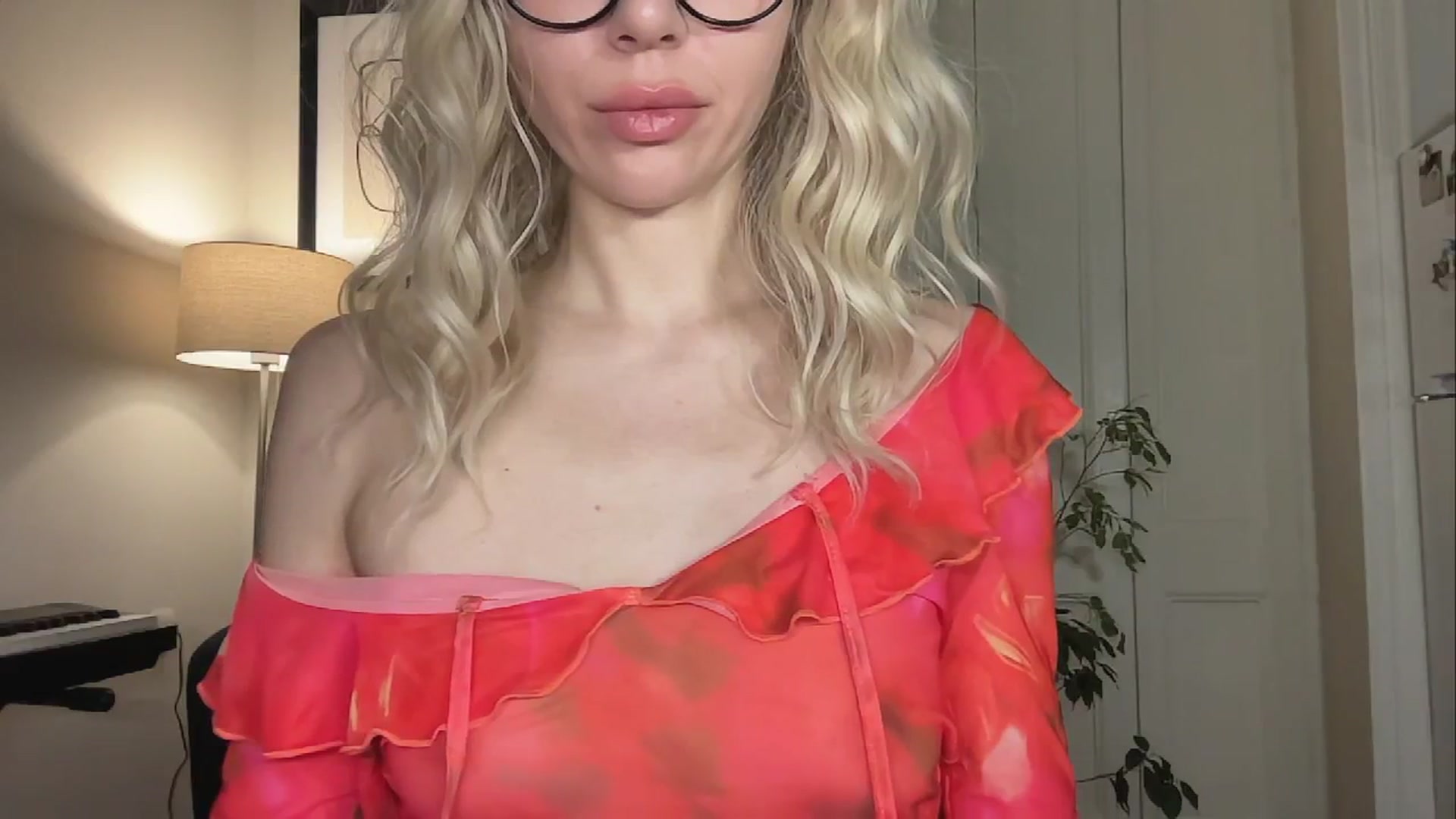 Gallery image thumbnail from Milayah's myfreecams stream on, 04/22/2026, 19:01 image 8 of 20
