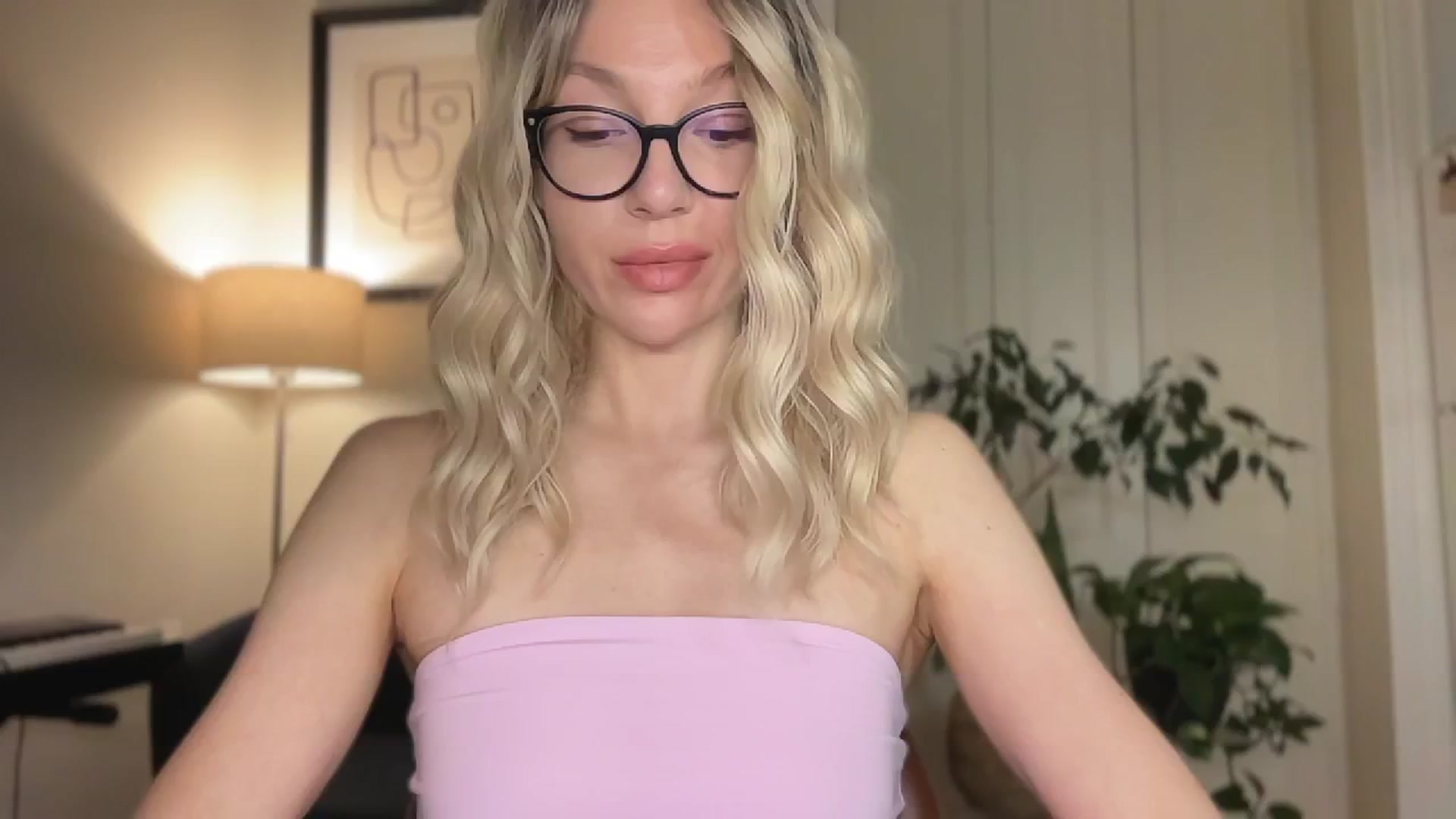 Gallery image thumbnail from Milayah's myfreecams stream on, 05/03/2026, 17:40 image 3 of 20
