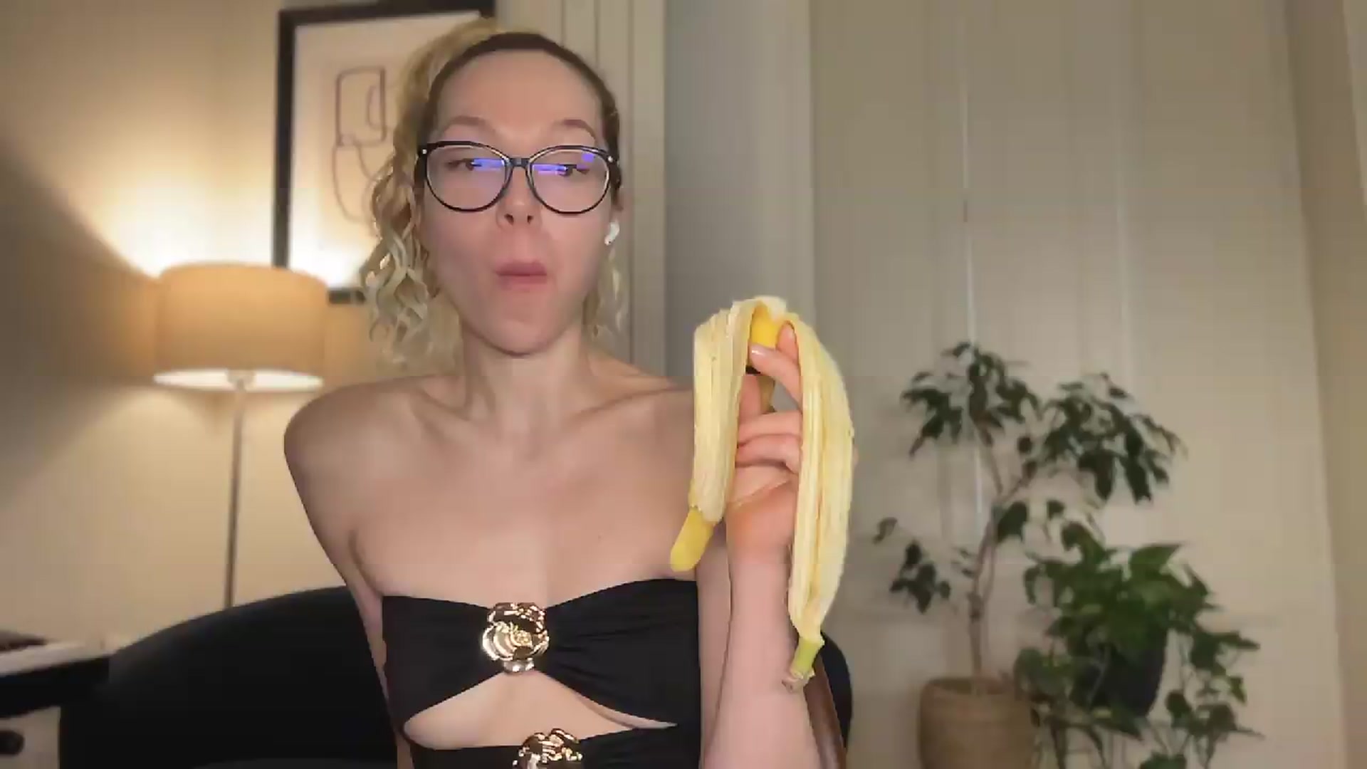 Gallery image thumbnail from Milayah's myfreecams stream on, 05/13/2026, 15:27 image 1 of 20