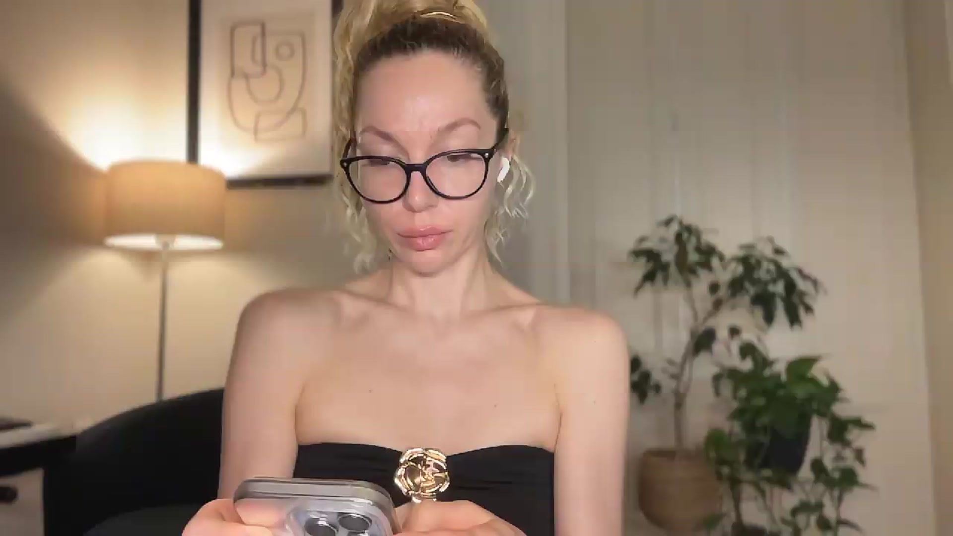 Gallery image thumbnail from Milayah's myfreecams stream on, 05/13/2026, 15:27 image 4 of 20