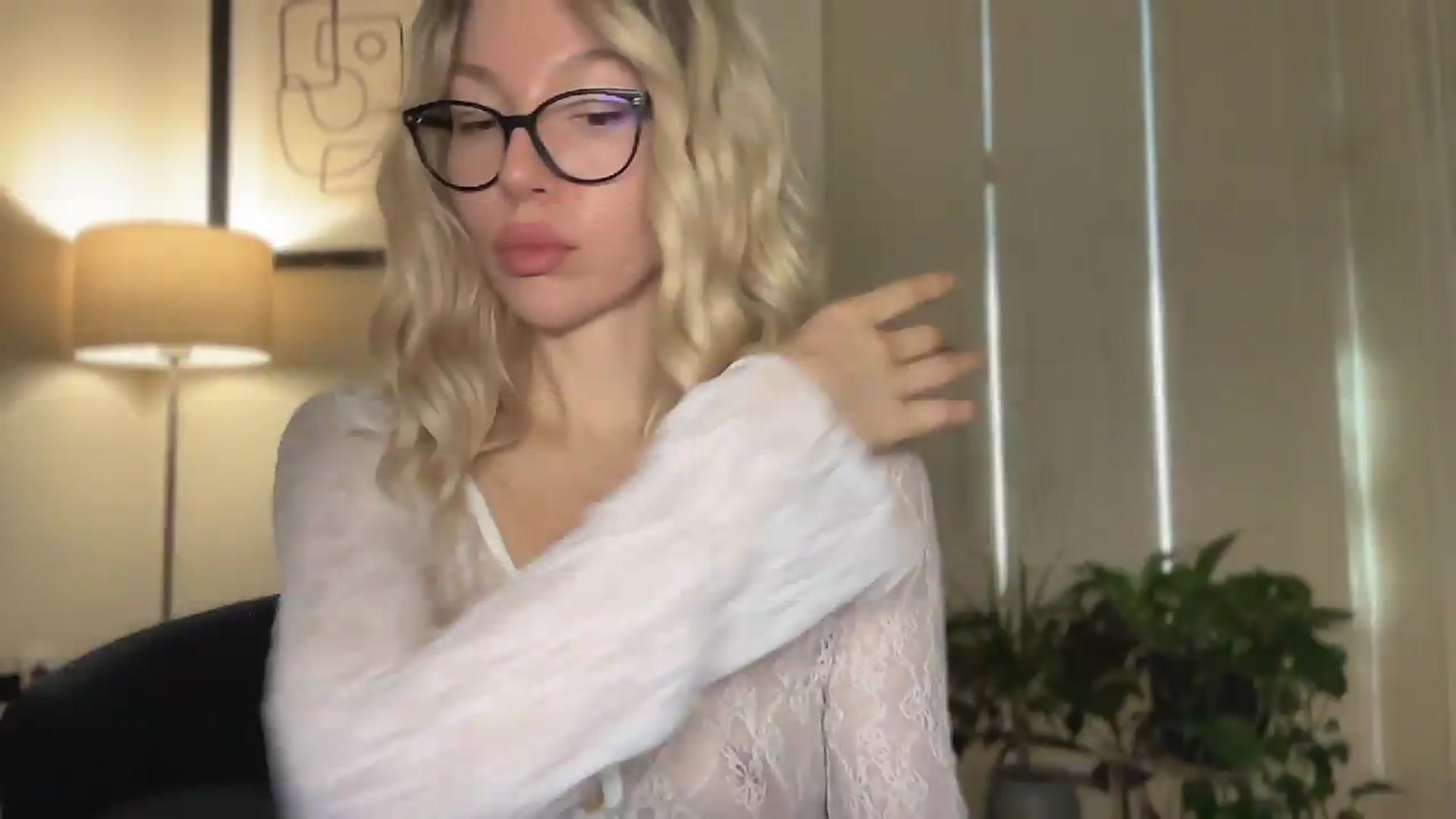 Gallery image thumbnail from Milayah's myfreecams stream on, 06/09/2026, 11:09 image 12 of 20