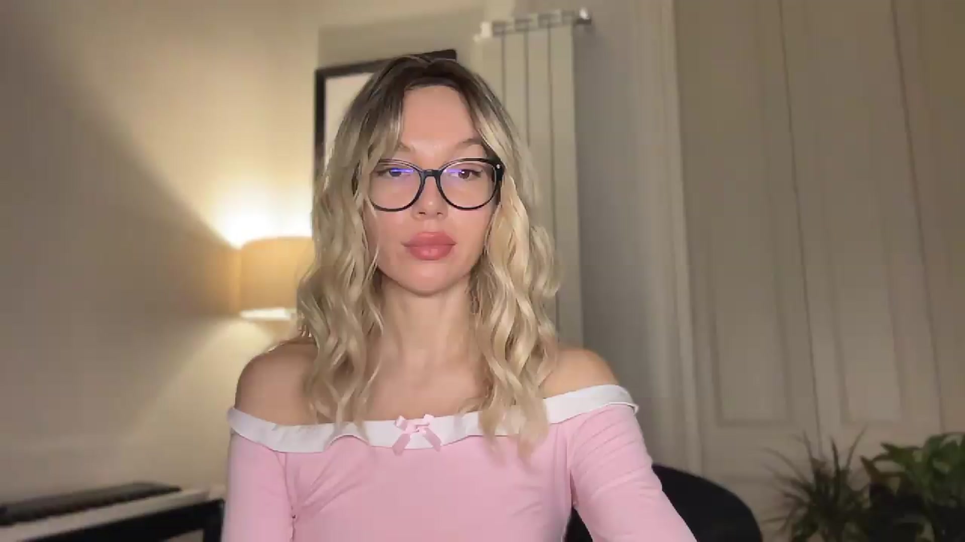 Gallery image thumbnail from Milayah's myfreecams stream on, 06/12/2026, 17:47 image 9 of 20