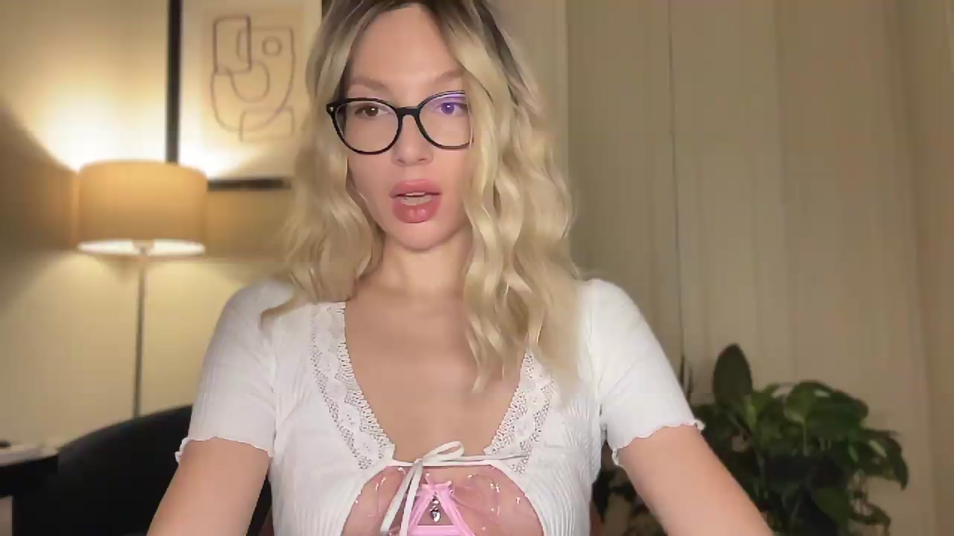 Gallery image thumbnail from Milayah's myfreecams stream on, 08/26/2026, 18:09 image 7 of 20