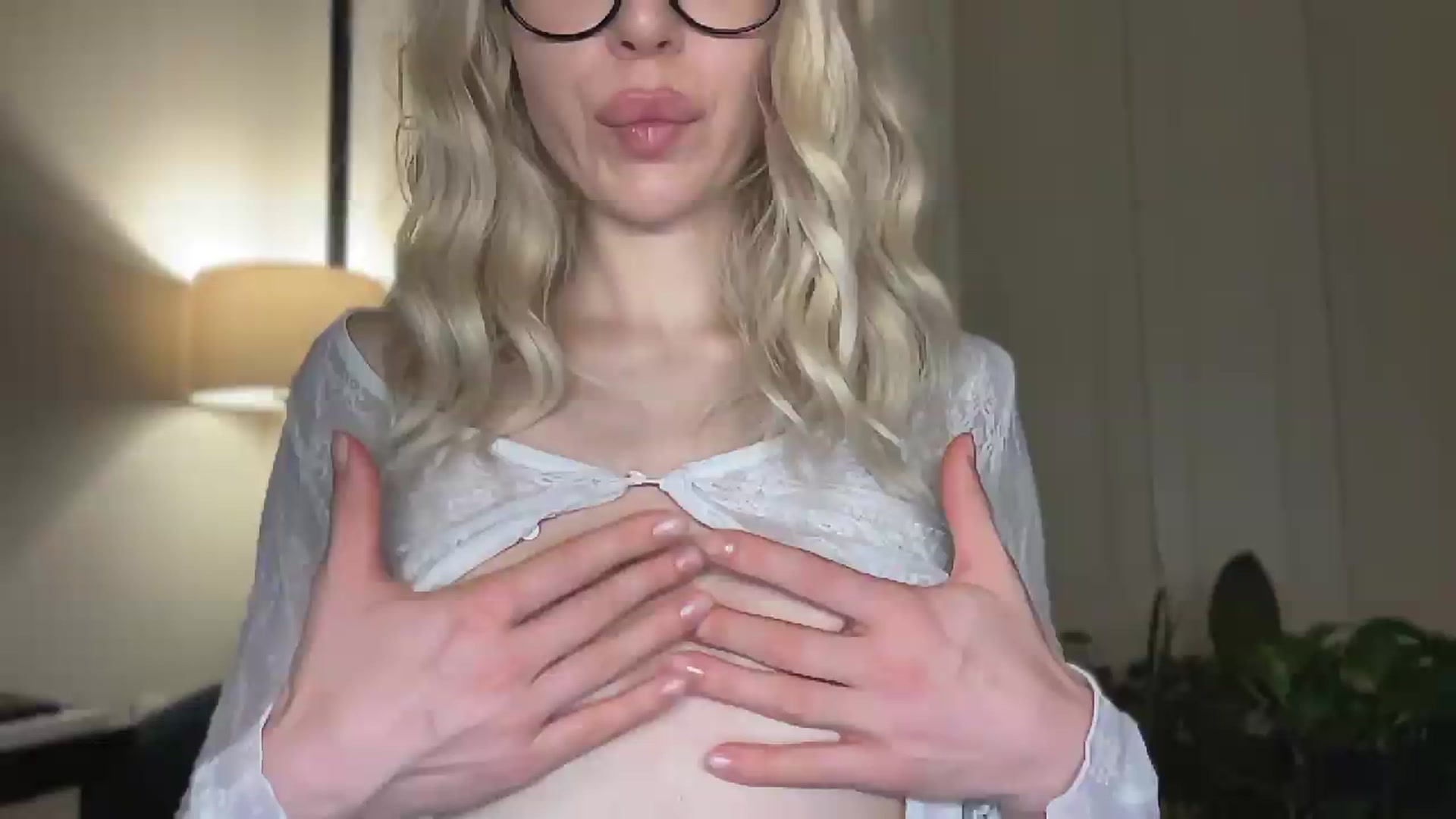 Gallery image thumbnail from Milayah's myfreecams stream on, 08/27/2026, 18:08 image 14 of 20