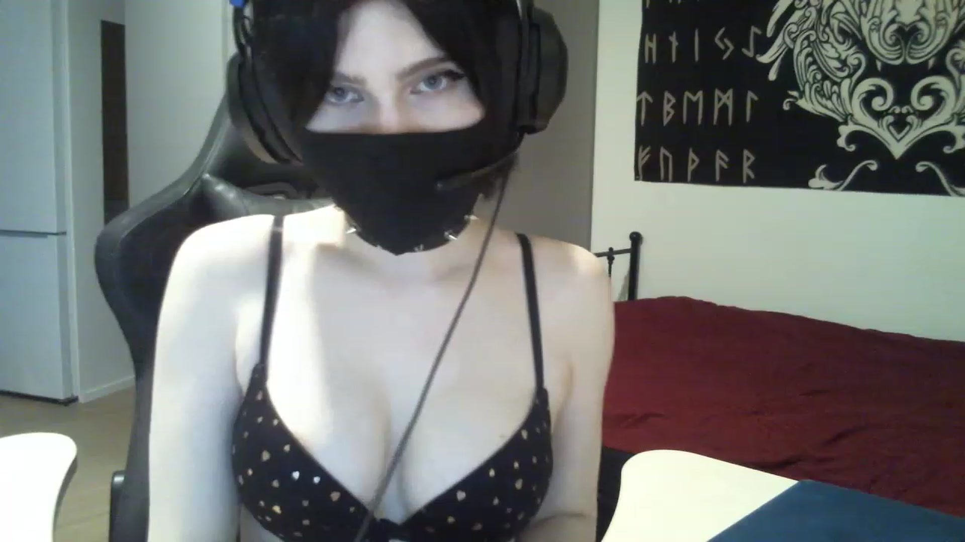 Gallery image thumbnail from MilenaHardy's myfreecams stream on, 11/14/2022, 13:59 image 17 of 20
