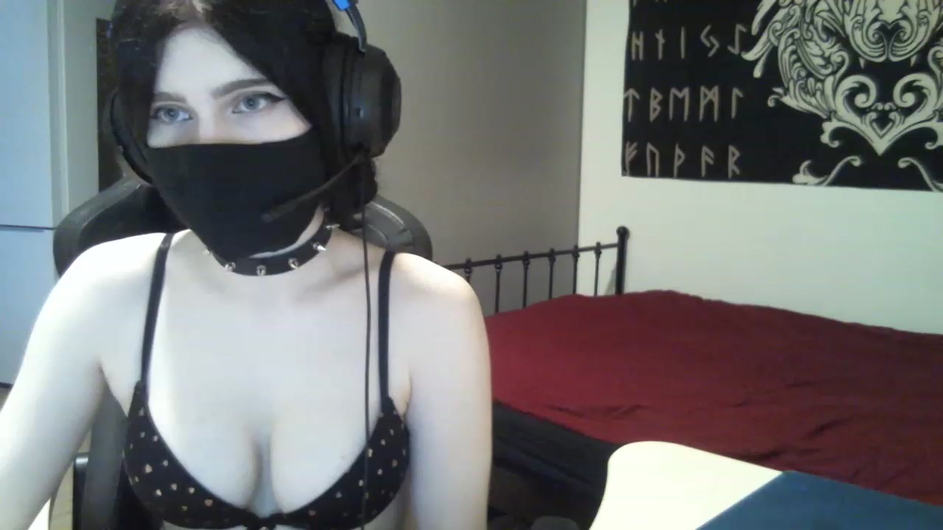 Gallery image thumbnail from MilenaHardy's myfreecams stream on, 11/14/2022, 13:59 image 7 of 20