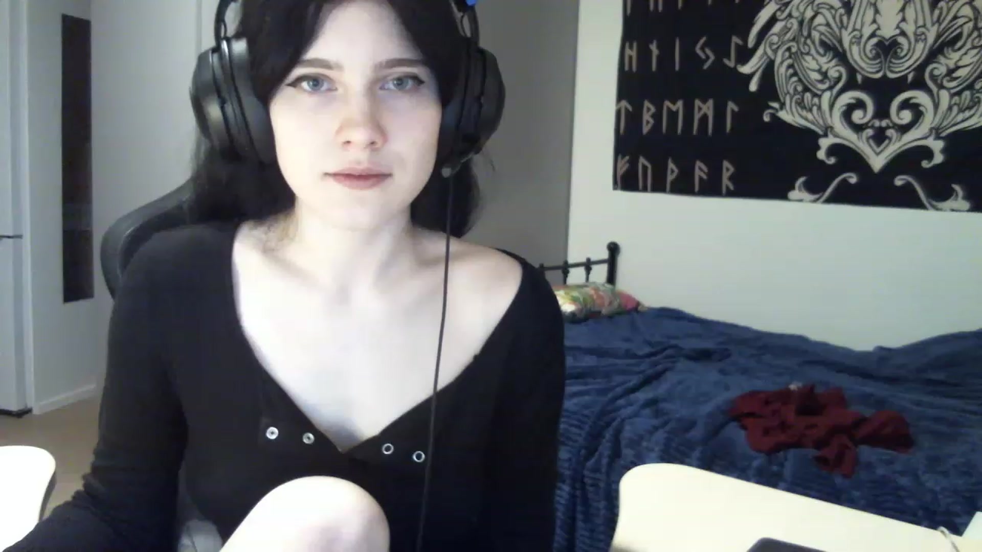 Gallery image thumbnail from MilenaHardy's myfreecams stream on, 11/17/2022, 14:21 image 17 of 20