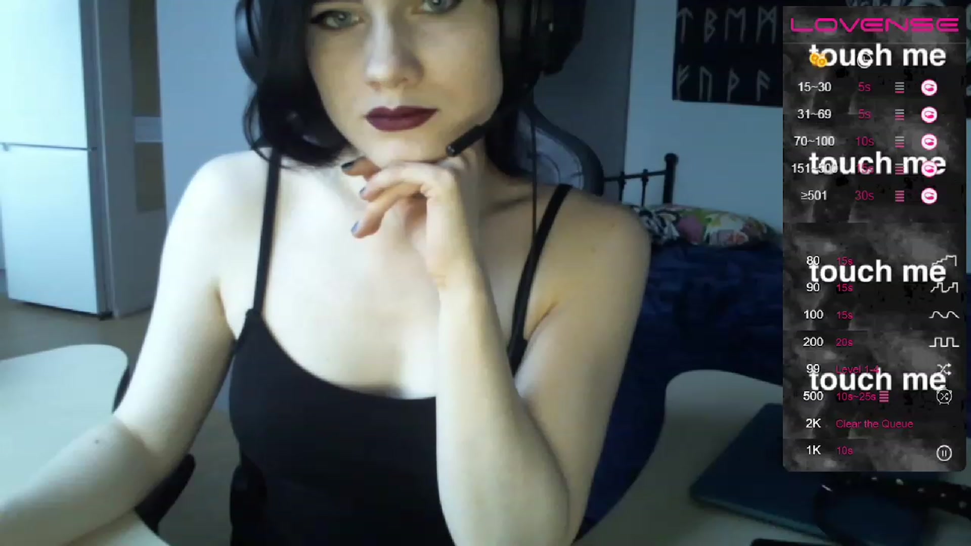 Gallery image thumbnail from MilenaHardy's myfreecams stream on, 11/21/2022, 12:22 image 9 of 20