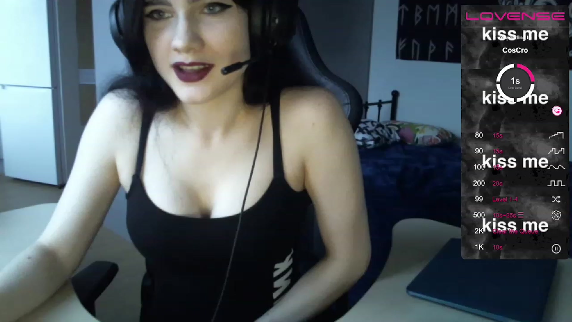 Gallery image thumbnail from MilenaHardy's myfreecams stream on, 11/21/2022, 12:22 image 3 of 20