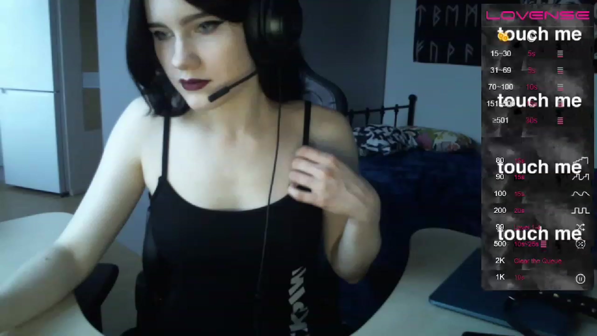 Gallery image thumbnail from MilenaHardy's myfreecams stream on, 11/21/2022, 12:22 image 12 of 20