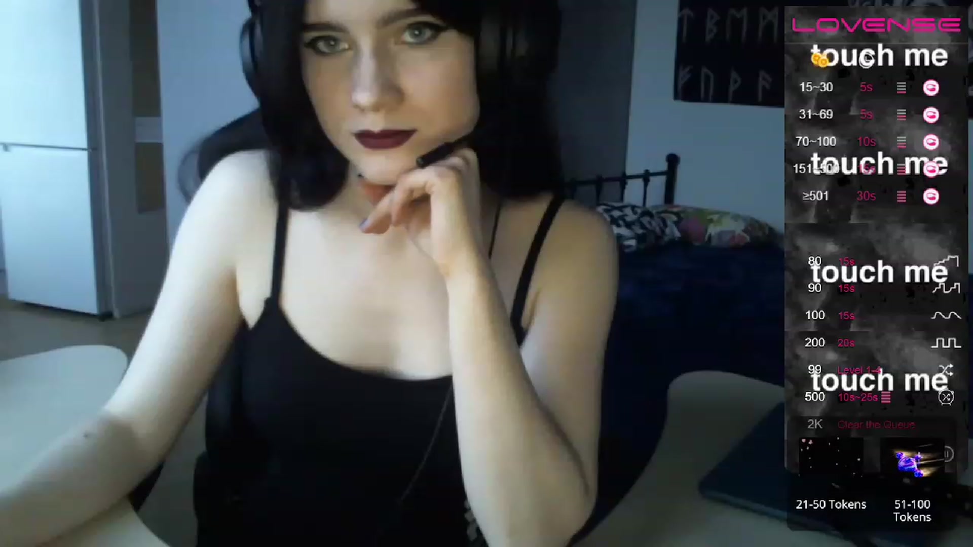 Gallery image thumbnail from MilenaHardy's myfreecams stream on, 11/21/2022, 12:22 image 16 of 20