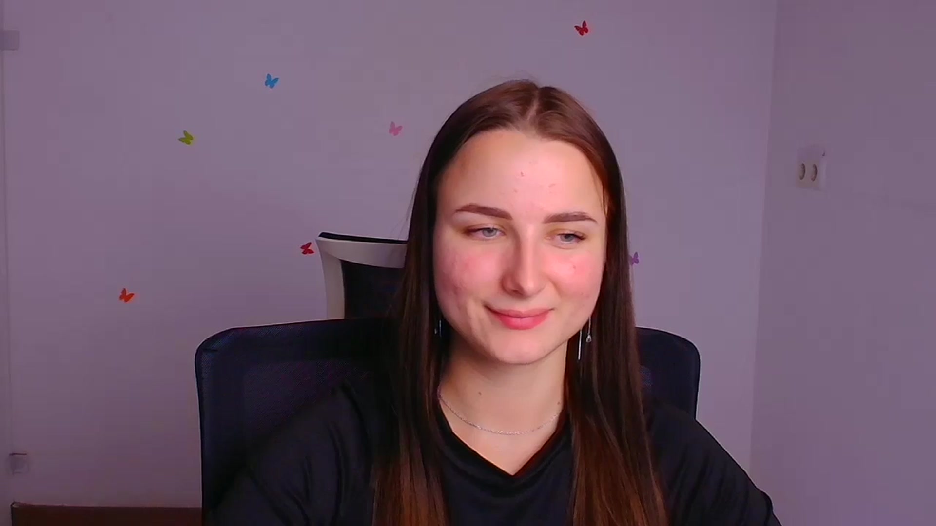 Gallery image thumbnail from MilenaLune's myfreecams stream on, 06/25/2025, 12:33 image 17 of 20