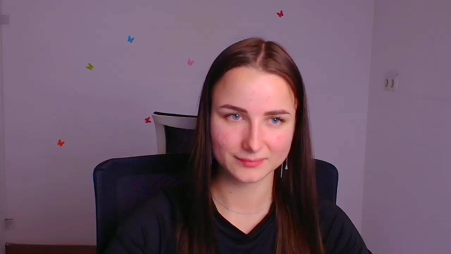 Gallery image thumbnail from MilenaLune's myfreecams stream on, 06/25/2025, 12:33 image 15 of 20