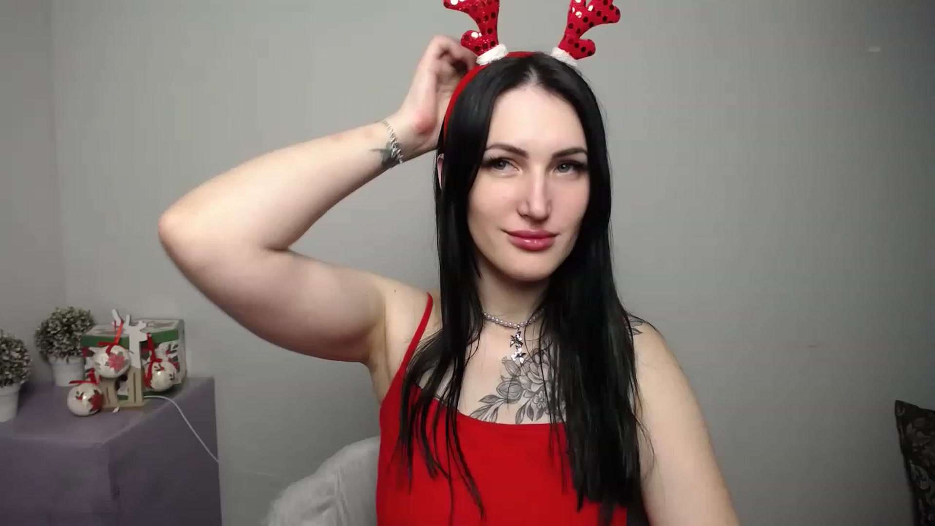 Gallery image thumbnail from MilenaXo_'s myfreecams stream on, 12/26/2022, 22:11 image 1 of 20