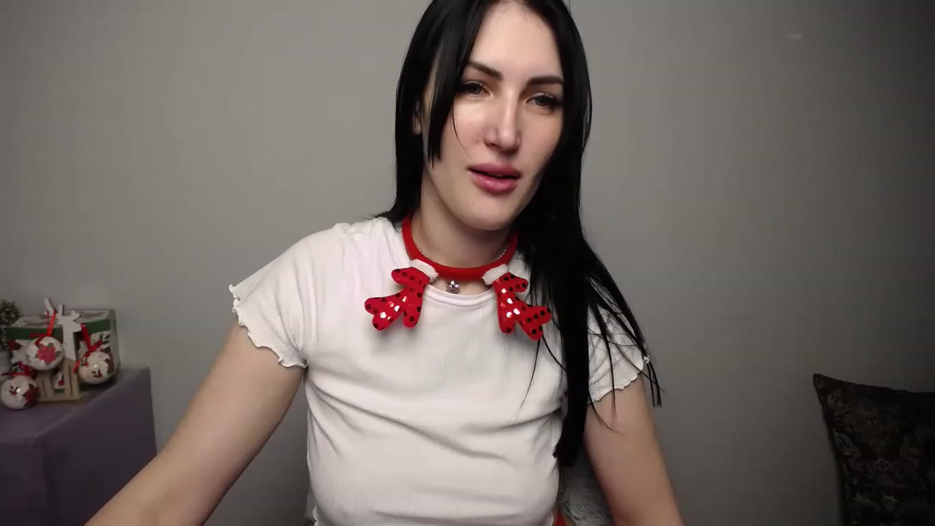 Gallery image thumbnail from MilenaXo_'s myfreecams stream on, 12/30/2022, 22:03 image 16 of 20