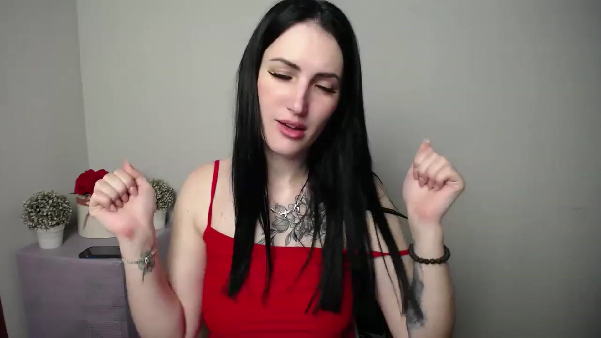 Gallery image thumbnail from MilenaXo_'s myfreecams stream on, 02/12/2023, 23:37 image 14 of 20