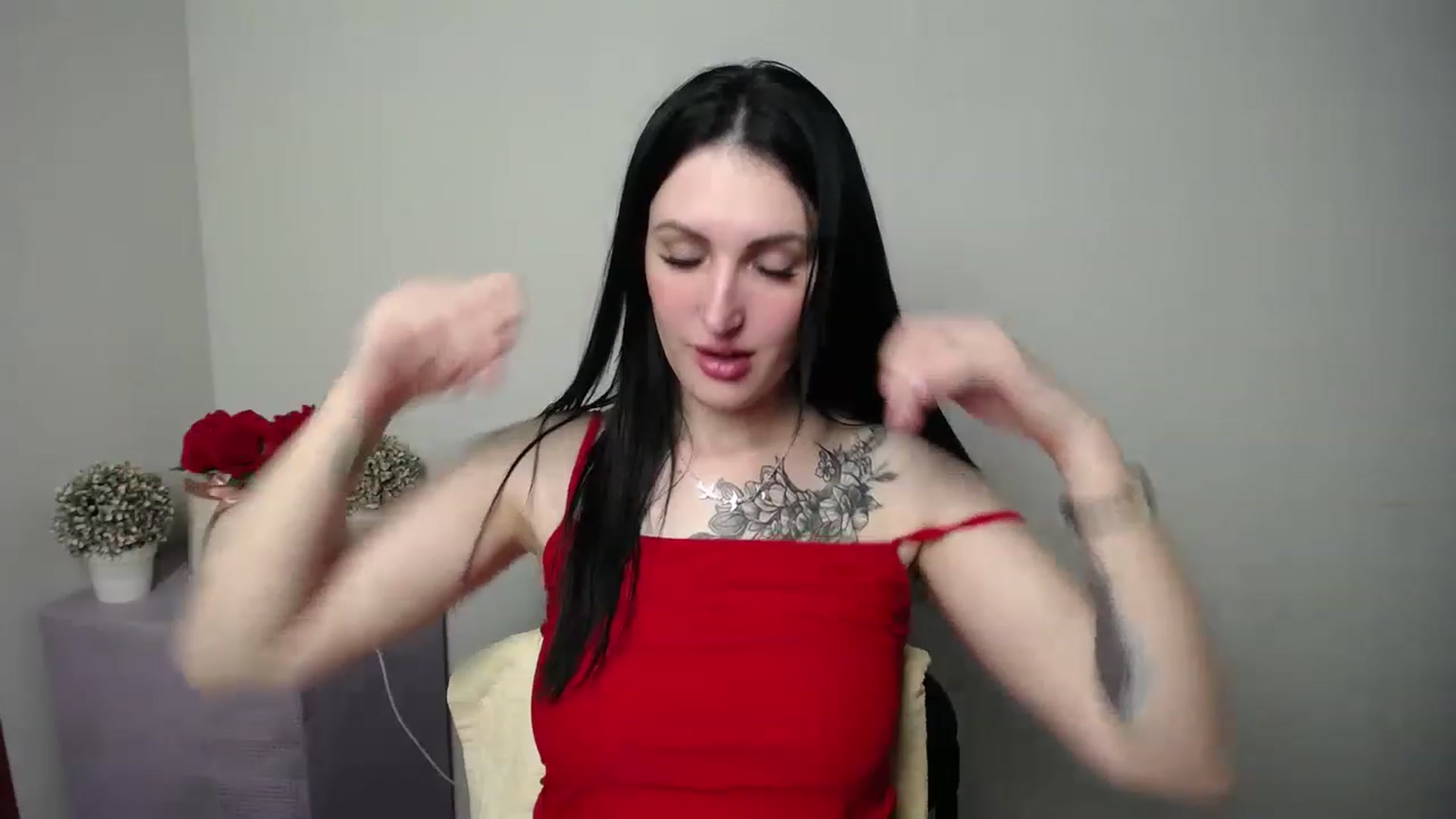 Gallery image thumbnail from MilenaXo_'s myfreecams stream on, 02/12/2023, 23:37 image 9 of 20