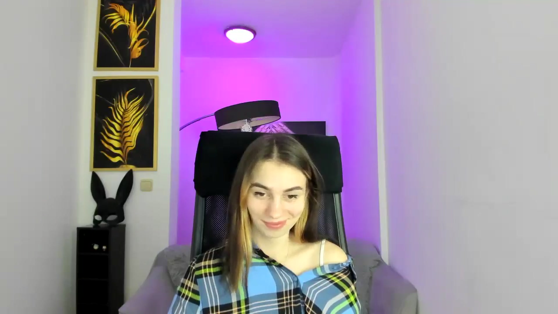 Gallery image thumbnail from MileyBee's myfreecams stream on, 12/26/2024, 15:15 image 6 of 20