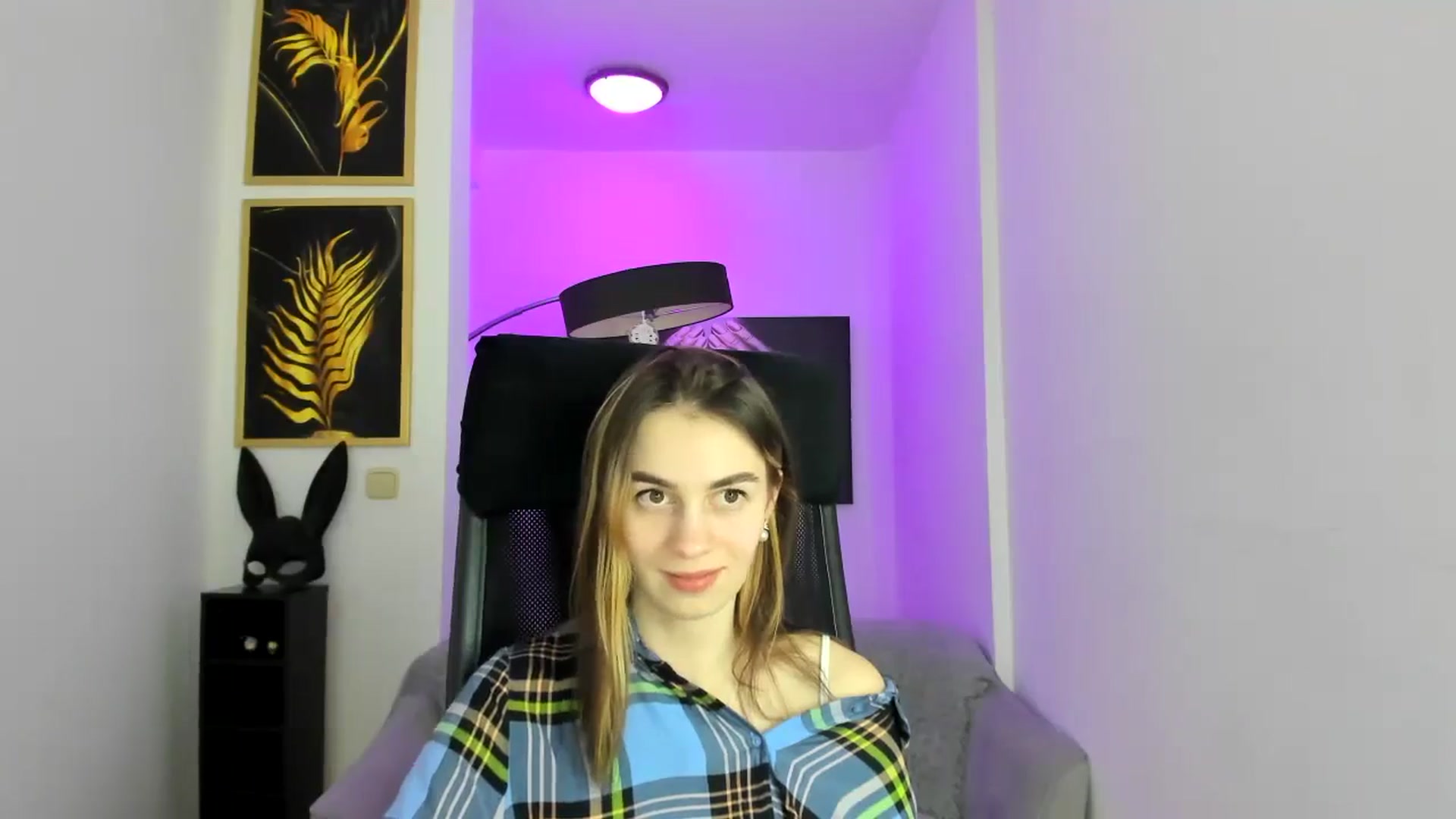 Gallery image thumbnail from MileyBee's myfreecams stream on, 12/26/2024, 15:15 image 19 of 20