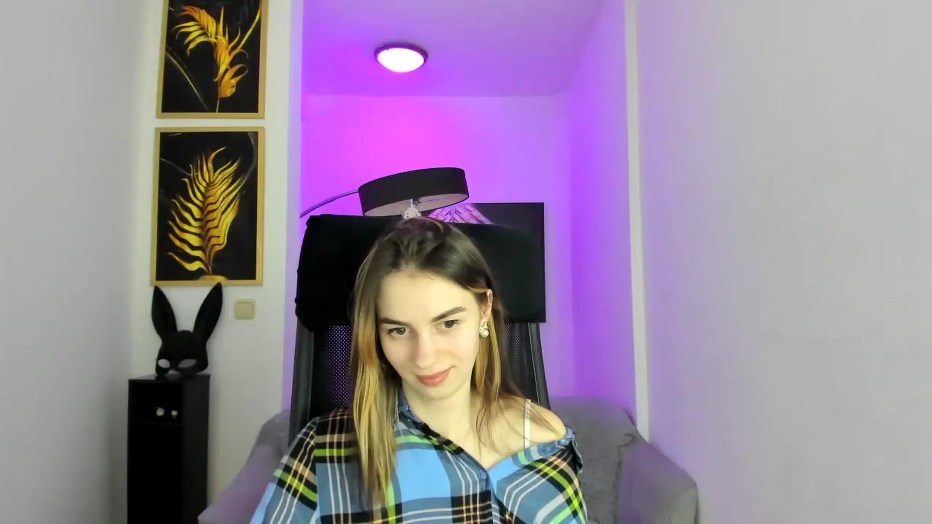 Gallery image thumbnail from MileyBee's myfreecams stream on, 12/26/2024, 15:15 image 18 of 20