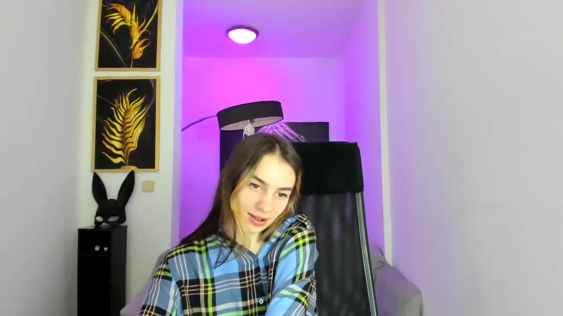 Gallery image thumbnail from MileyBee's myfreecams stream on, 12/26/2024, 16:02 image 4 of 20