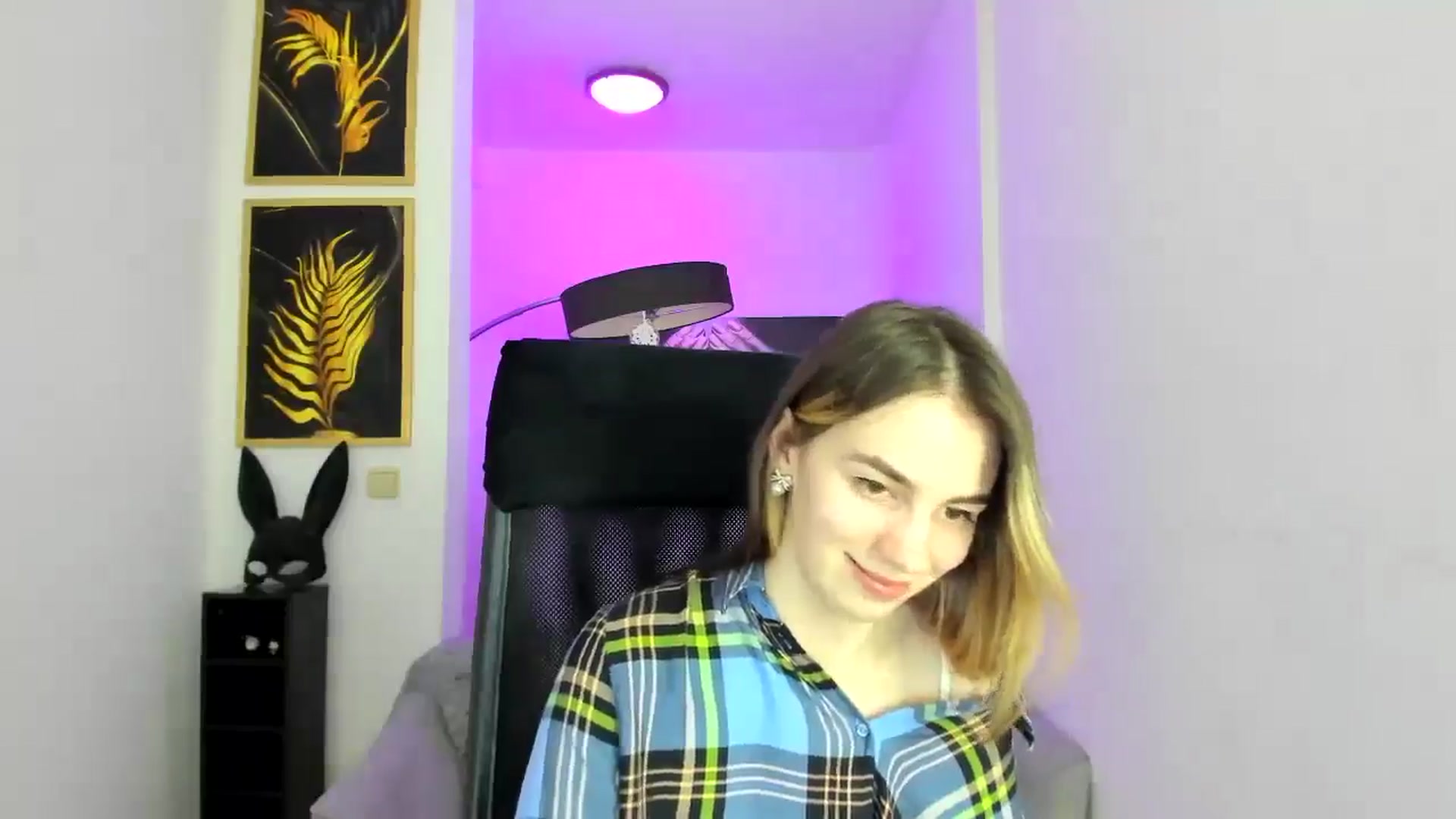 Gallery image thumbnail from MileyBee's myfreecams stream on, 12/26/2024, 16:02 image 8 of 20