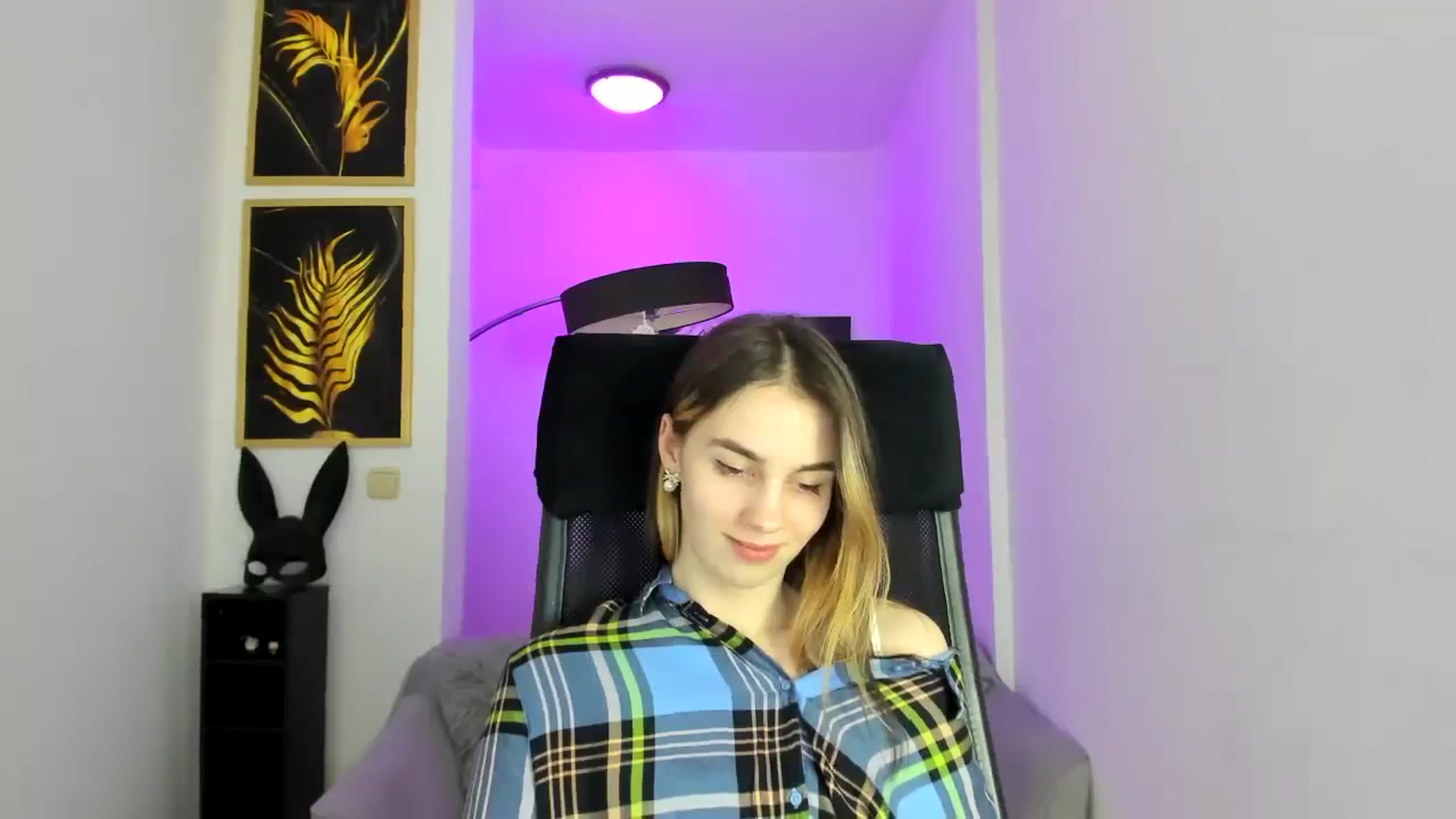 Gallery image thumbnail from MileyBee's myfreecams stream on, 12/26/2024, 16:02 image 20 of 20