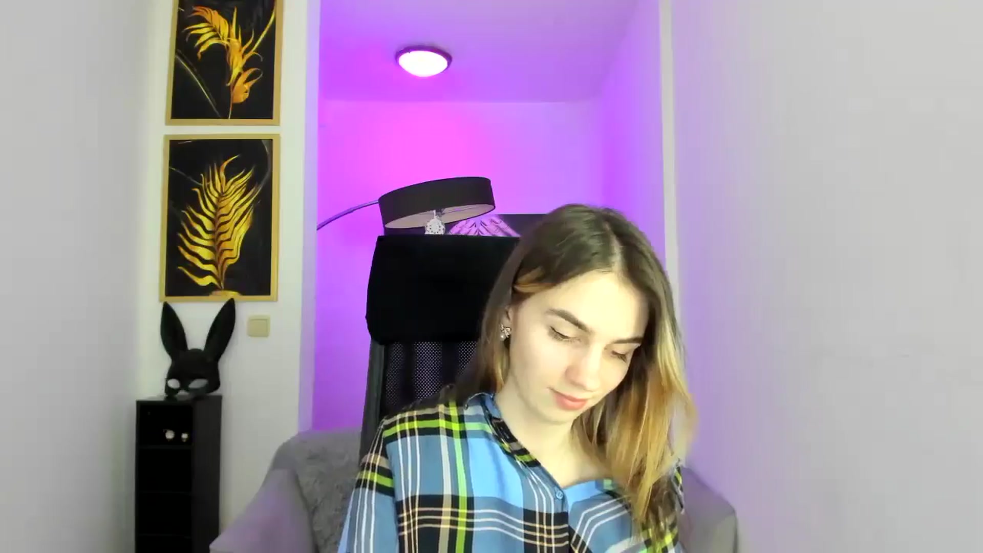 Gallery image thumbnail from MileyBee's myfreecams stream on, 12/26/2024, 16:02 image 12 of 20