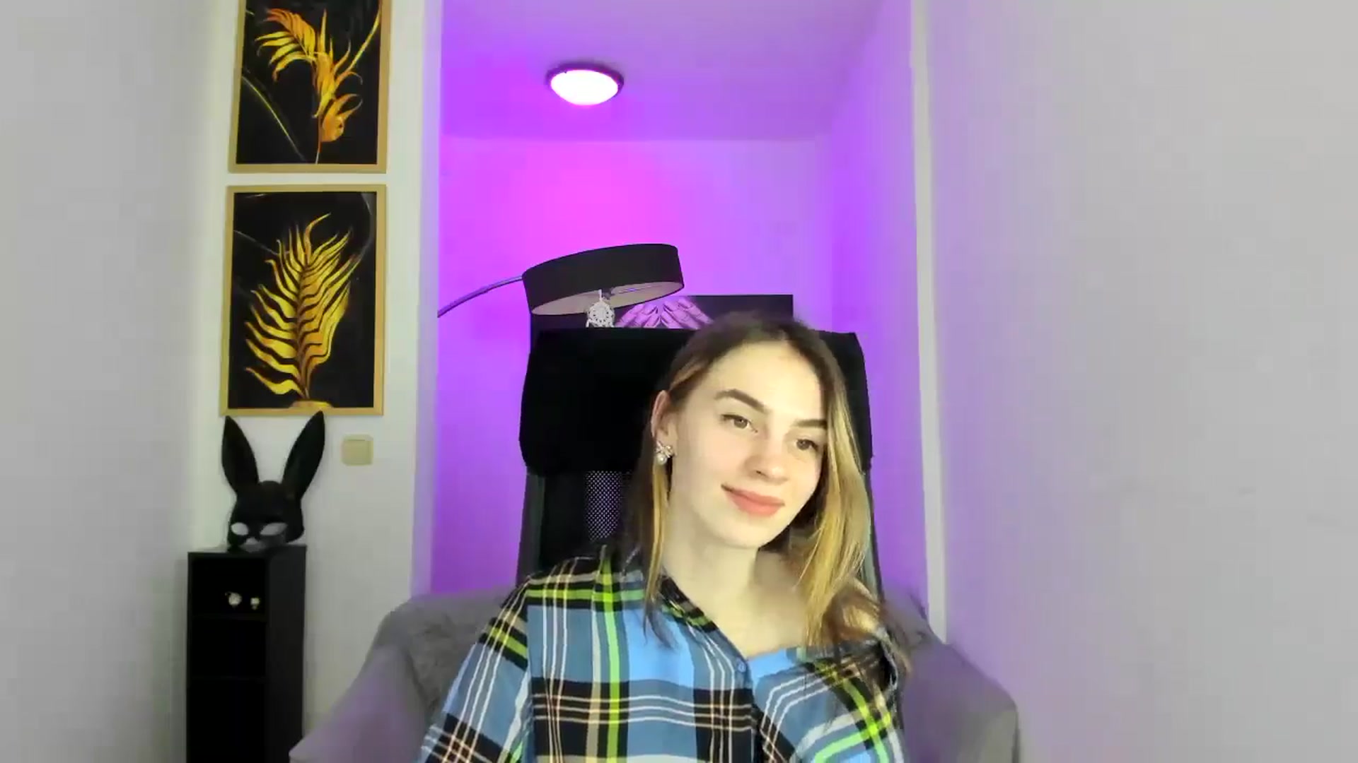 Gallery image thumbnail from MileyBee's myfreecams stream on, 12/26/2024, 16:02 image 6 of 20