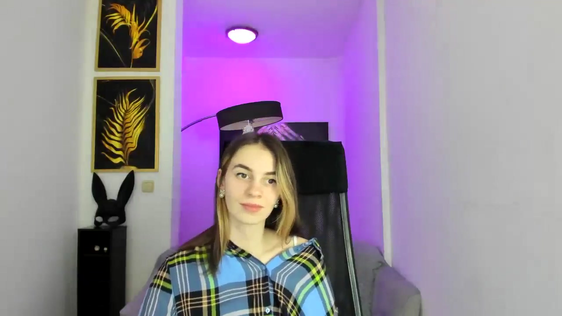 Gallery image thumbnail from MileyBee's myfreecams stream on, 12/26/2024, 16:02 image 5 of 20