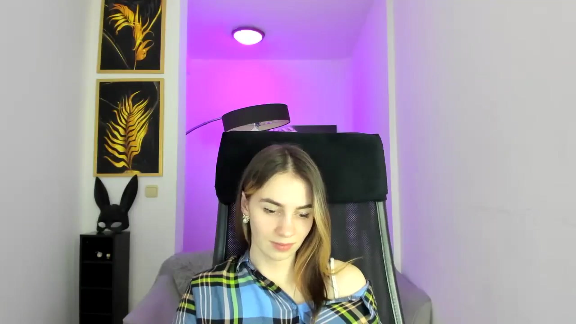 Gallery image thumbnail from MileyBee's myfreecams stream on, 12/26/2024, 16:02 image 16 of 20