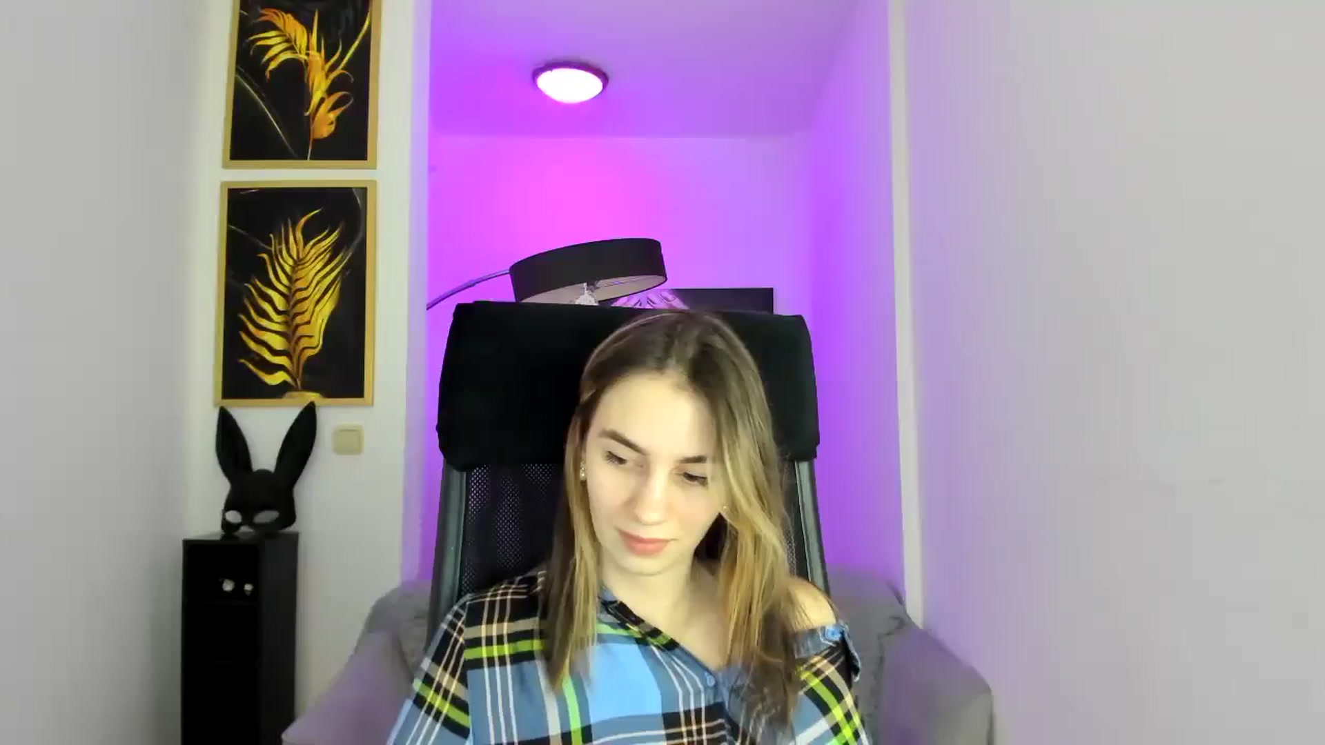 Gallery image thumbnail from MileyBee's myfreecams stream on, 12/26/2024, 16:02 image 1 of 20