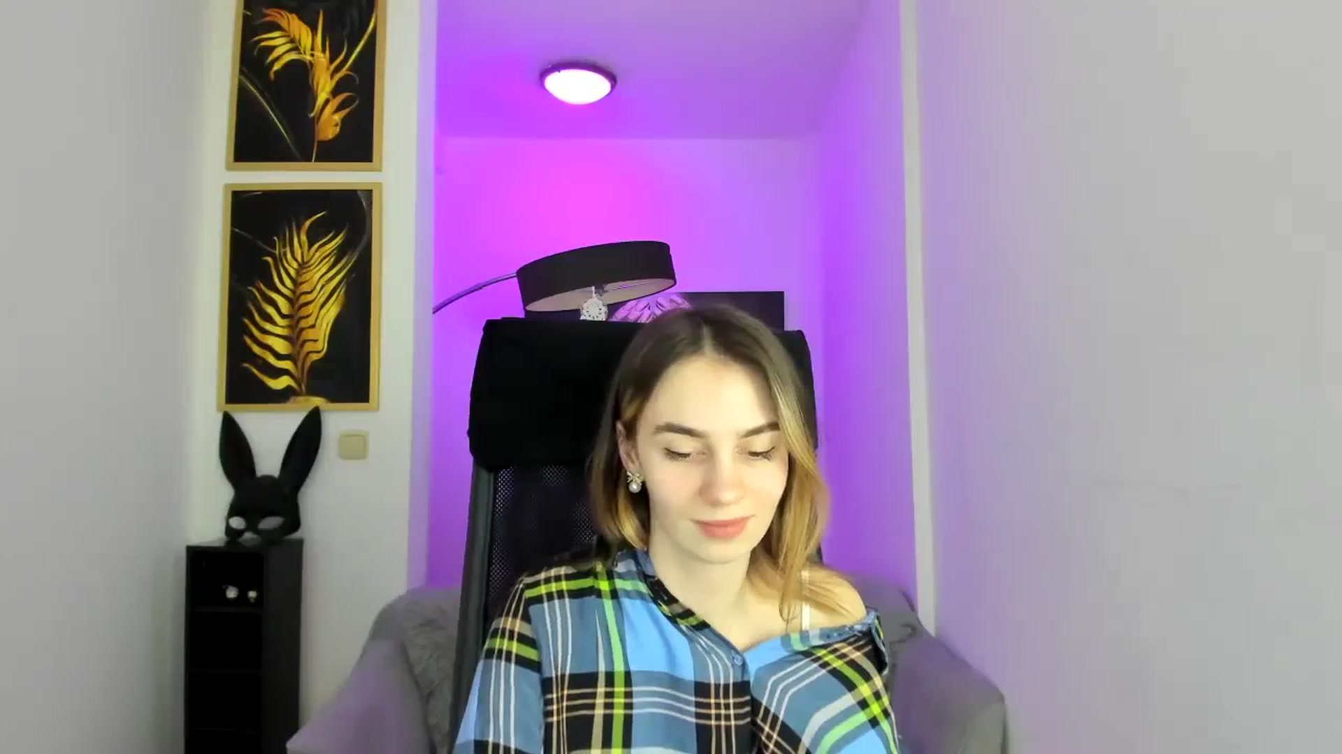 Gallery image thumbnail from MileyBee's myfreecams stream on, 12/26/2024, 16:02 image 11 of 20