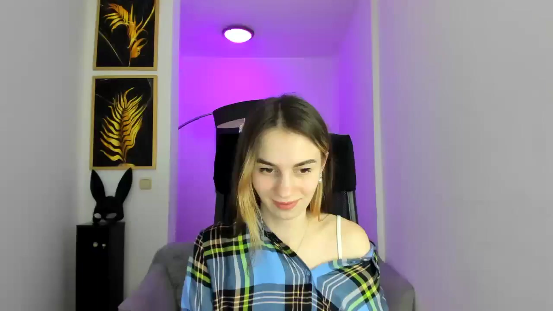Gallery image thumbnail from MileyBee's myfreecams stream on, 12/26/2024, 16:28 image 1 of 20