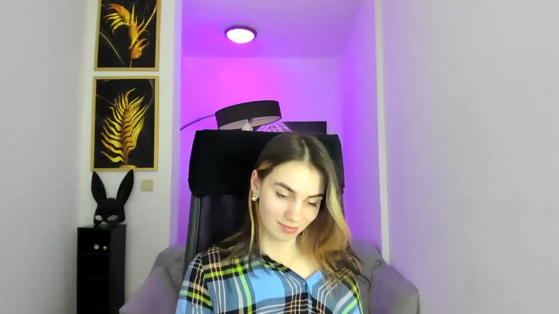 Gallery image thumbnail from MileyBee's myfreecams stream on, 12/26/2024, 16:28 image 5 of 20